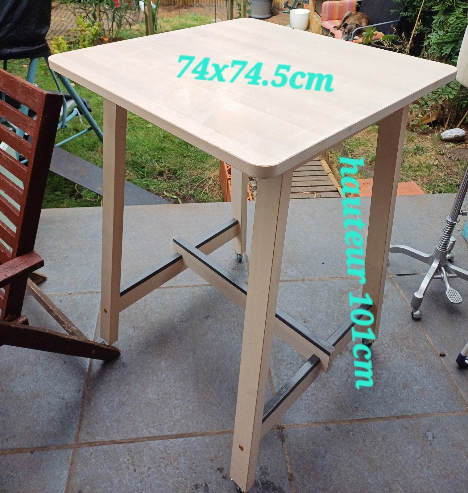 Table haute Ikea, Enlèvement