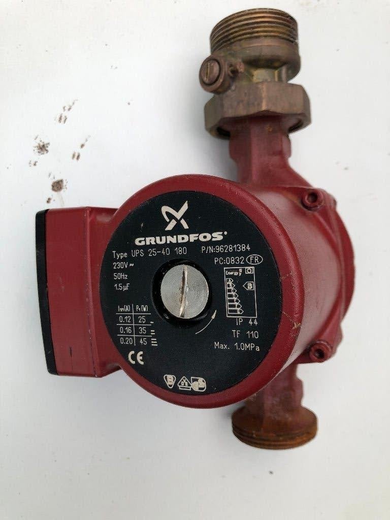 Grundfos circulatiepomp, Enlèvement, Utilisé, Chaudière CC ou Chaudière combinée