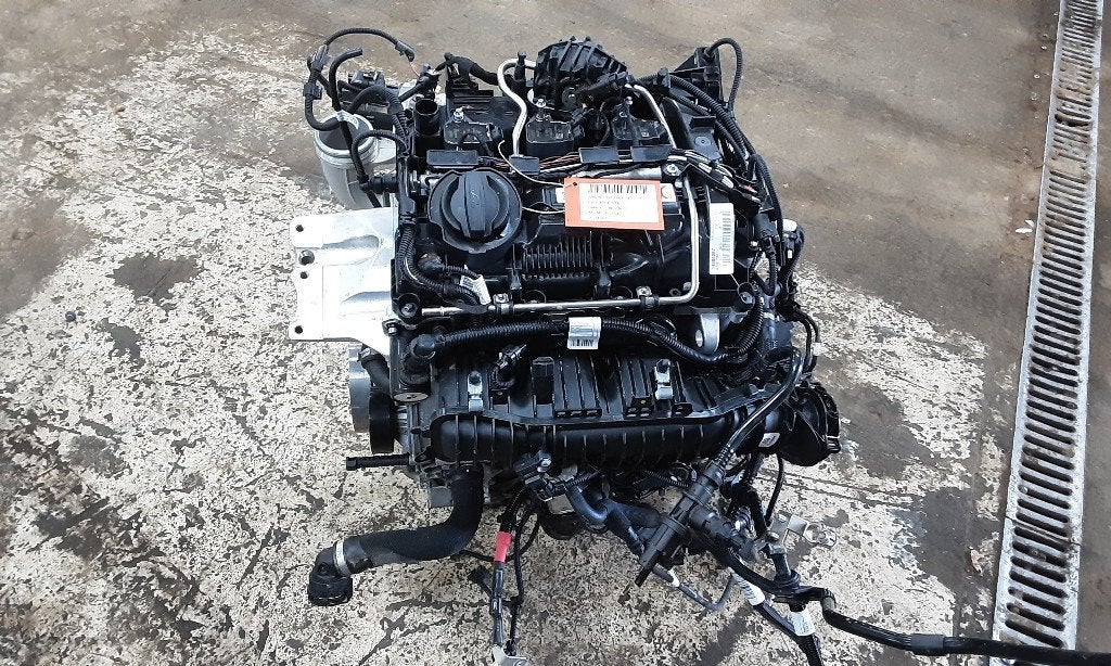 MOTOR BMW 1 serie (F40) (01-2019/-) (B38A15A), Gebruikt, BMW, Petuelring 130
80809  München, DE, Bayerische Motoren Werke AG