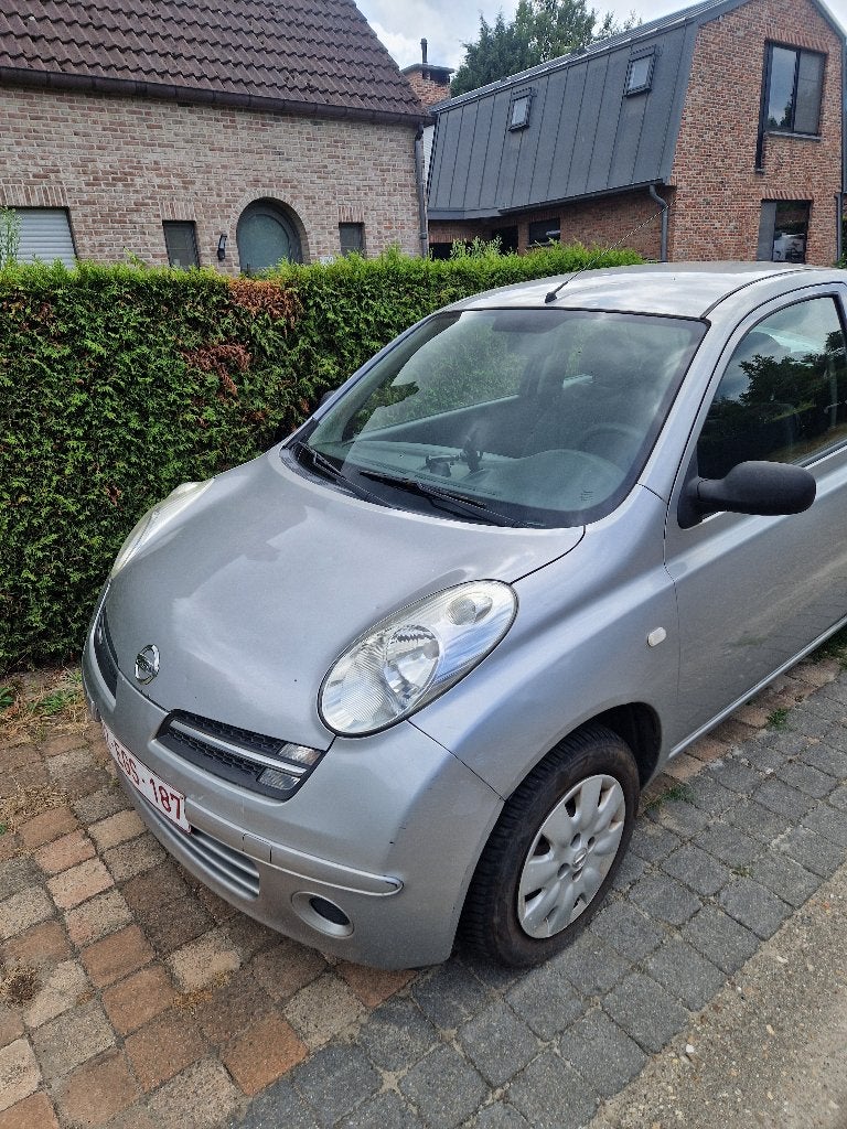 Grijze Nissan micra 3-deurs, Auto's, Voorwielaandrijving, Stof, 4 cilinders, 48 kW