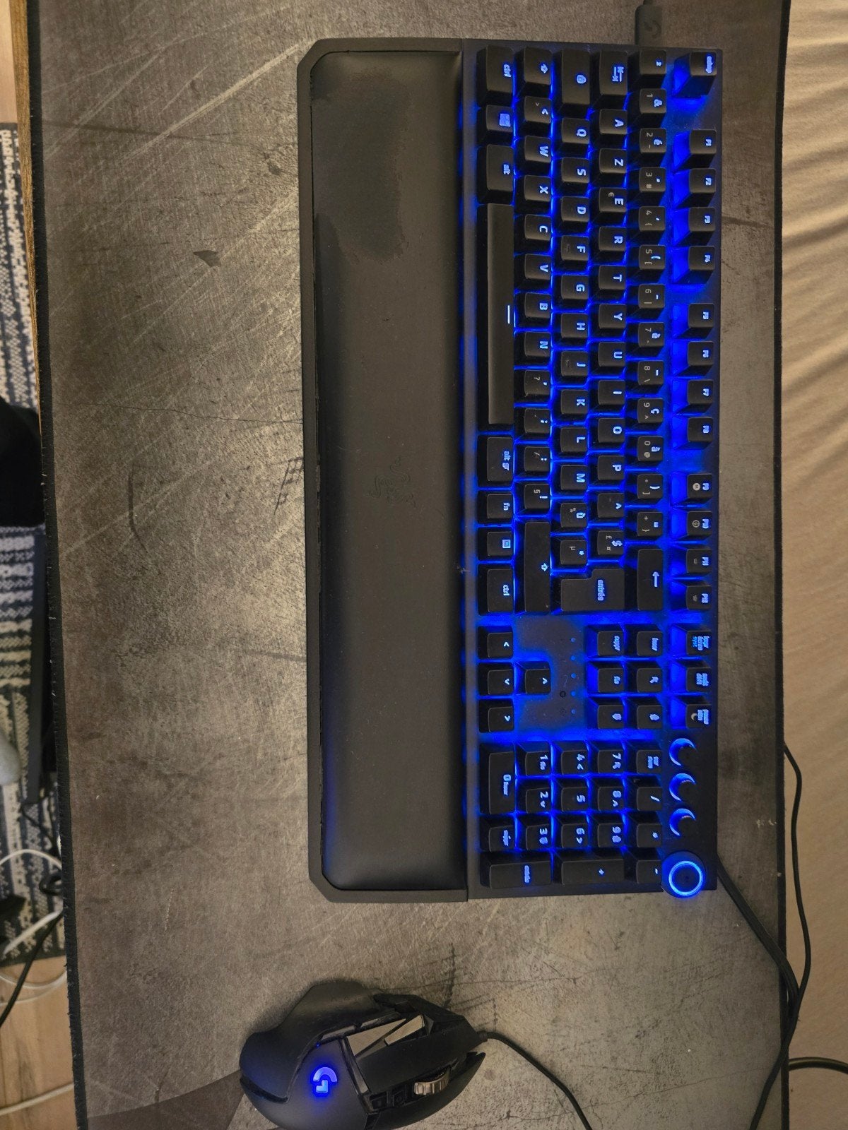 Razer blackwidow elite keyboard, Informatique & Logiciels, Claviers, Enlèvement