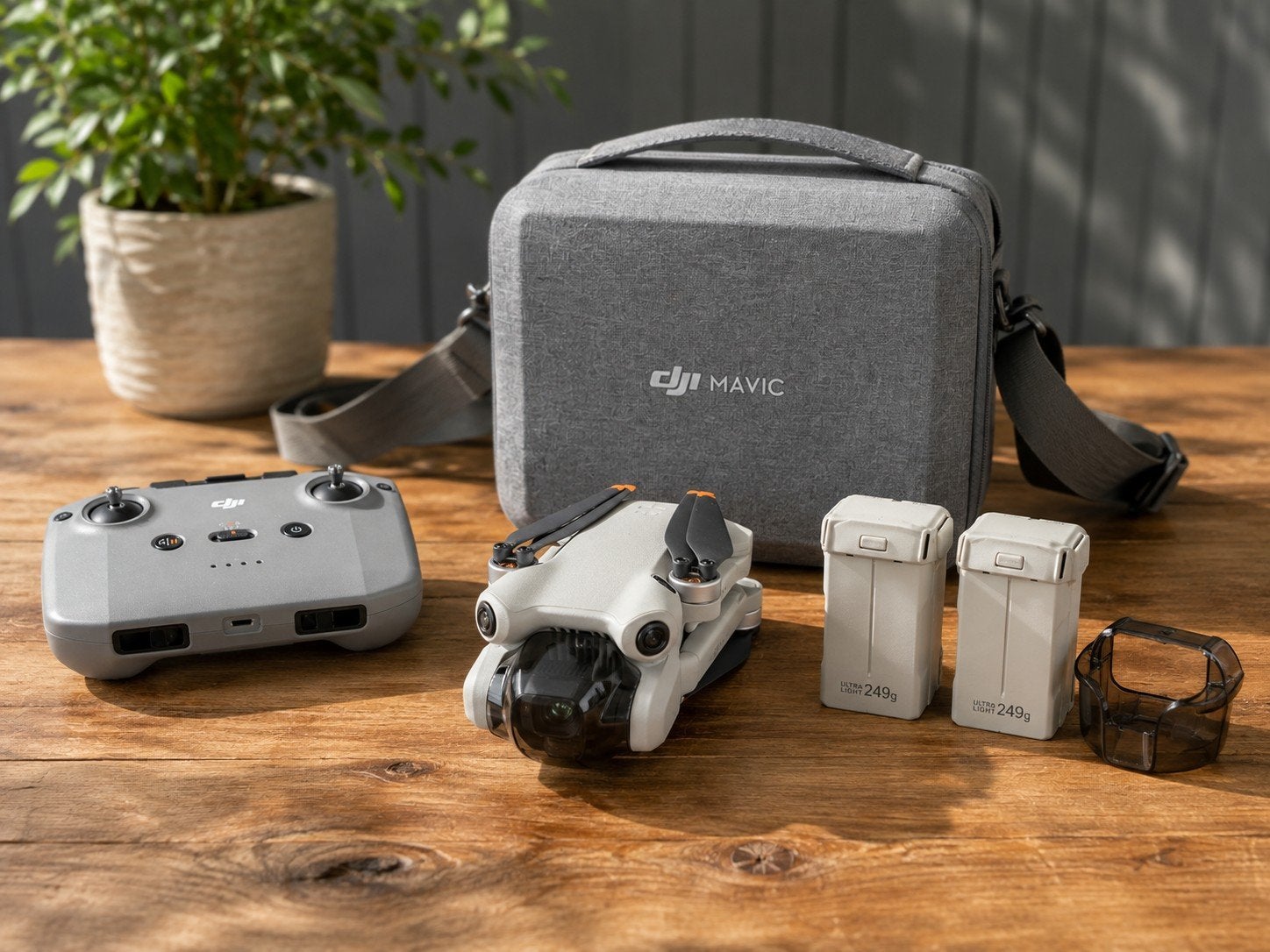 DJI Mini 4 Pro + 2 batterijen + RC-N2 + tas – slechts 2x gev, TV, Hi-fi & Vidéo, Drones, Drone avec caméra, Moins de 250 g, Qualité supérieure