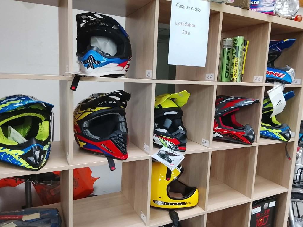 Casque cross liquidation totale, Motos, Casque off road, Ac2roues@hotmail.com, Rue Pisseroule 174 B, Ac2roues
