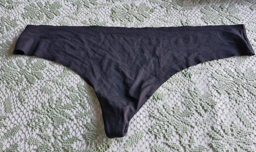 Hunkemoller - string - noir - taille XL - NEUF - 2 pièces, Vêtements | Femmes, Hunkemöller, Envoi, Noir, String