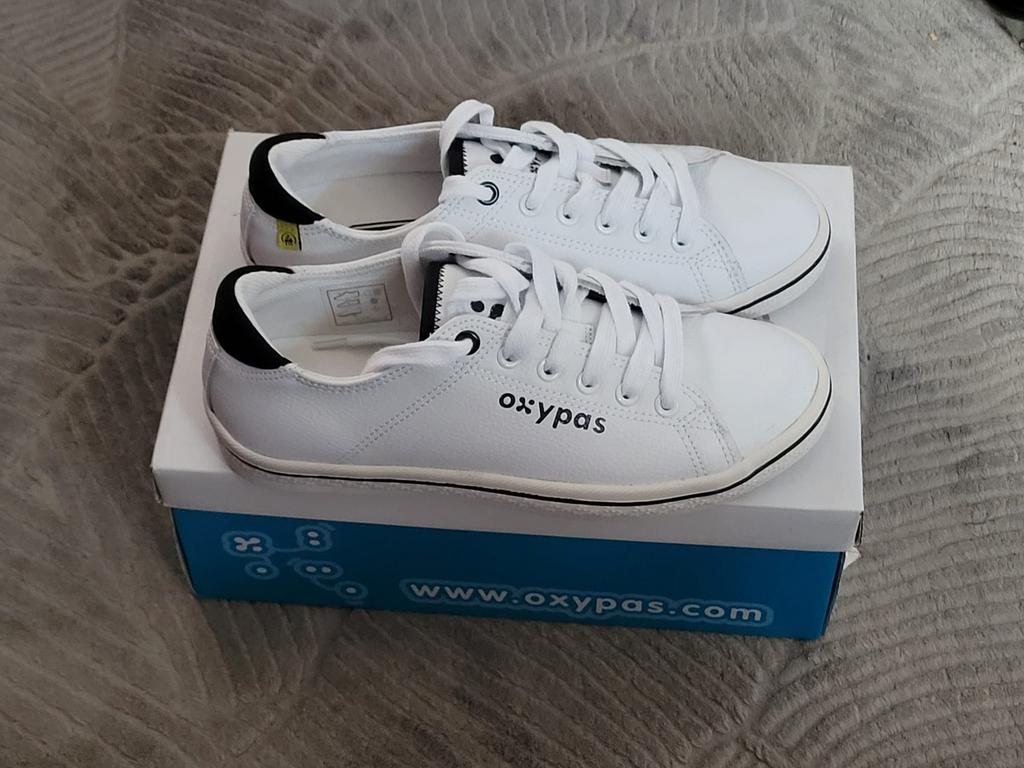 Nieuwe OXYPAS medische schoenen maat 39., Nieuw, Ophalen of Verzenden, Wit, Instappers