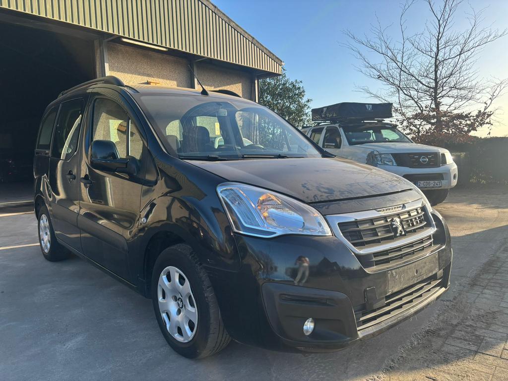 Peugeot partner 1.6HDI 7 Zit HANDELAAR/EXPORT, Auto's, Voorwielaandrijving, Stof, Zwart, Bedrijf