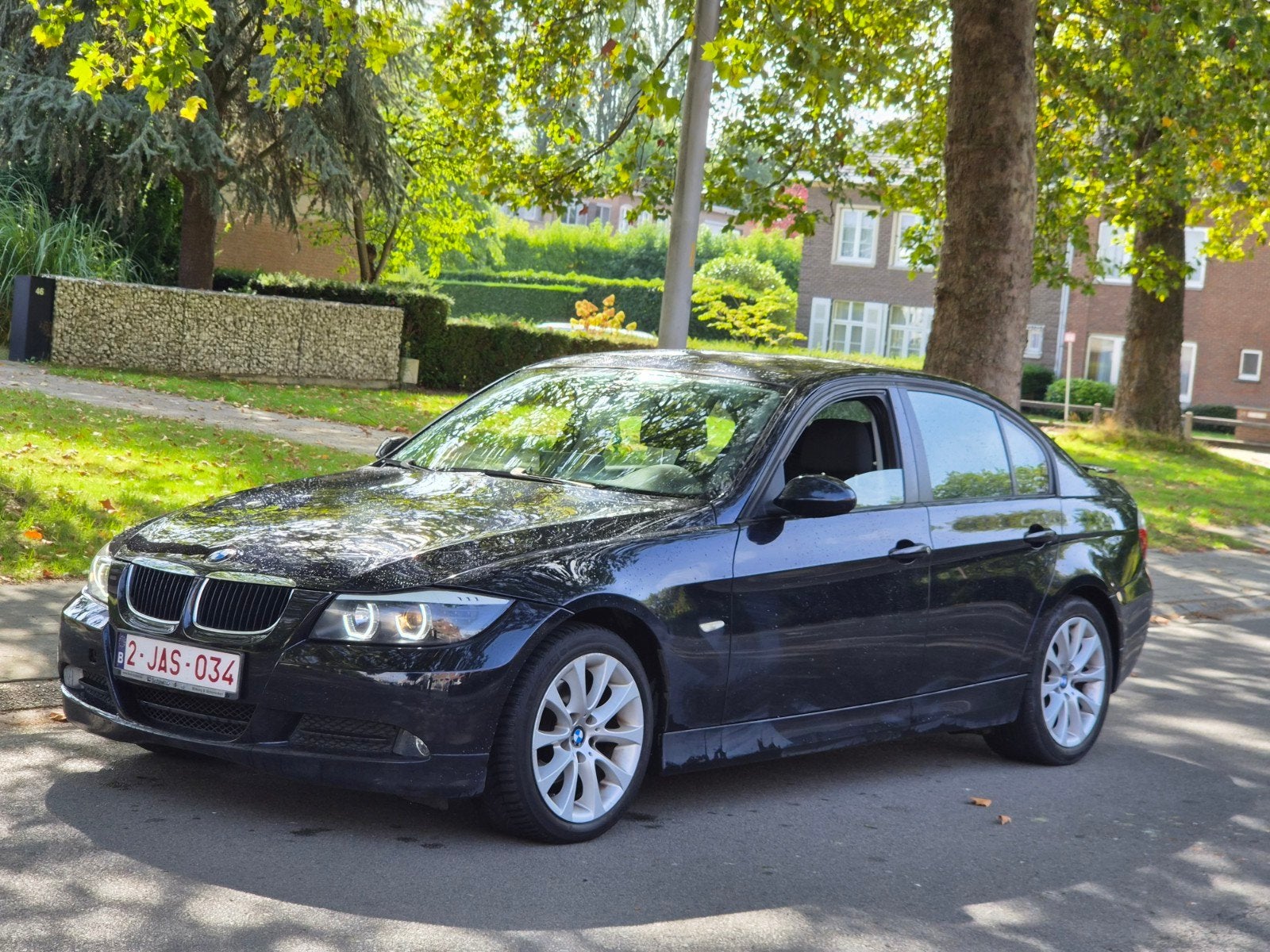 Bmw 318i benzine euro4

156.000km
Airco
Android navi CarPlay, Autos, Particulier, Essence, Achat