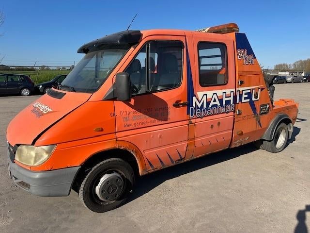 MERCEDES DEPANNEUSE PANIER, Autos, Camionnettes & Utilitaires, Particulier, Mercedes-Benz, Diesel, 4 portes, Boîte manuelle, Autres couleurs