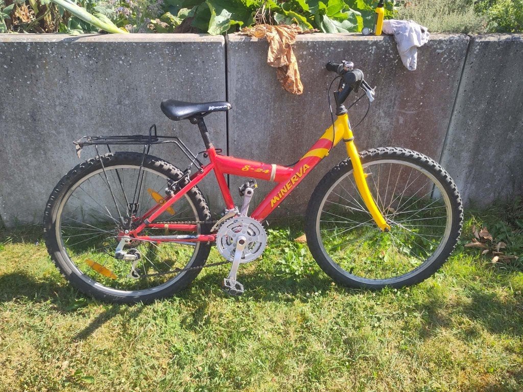 kinderfiets Minerva, Ophalen, Gebruikt, Velgrem, Minerva