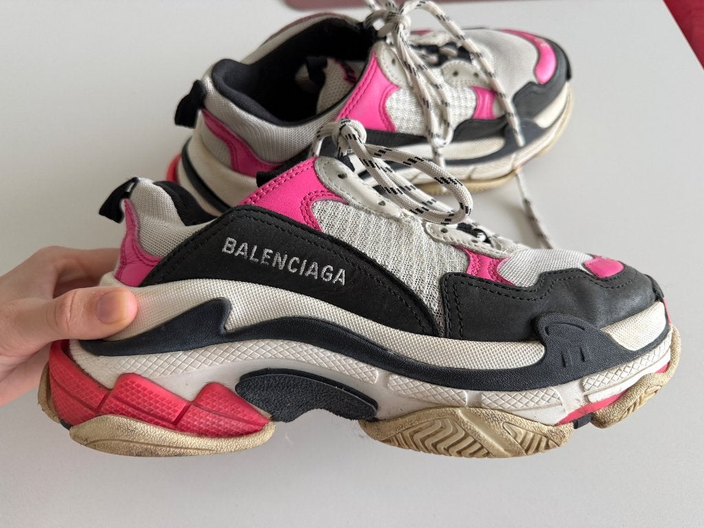 Balenciaga Triple S, Kleding | Dames, Schoenen, Ophalen, Balenciaga, Sneakers, Gedragen