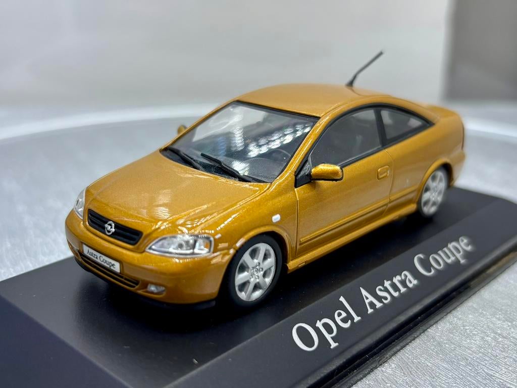 1:43 Opel astra g coupe, Hobby en Vrije tijd, Modelauto's | 1:43, Ophalen of Verzenden, Zo goed als nieuw, MiniChamps