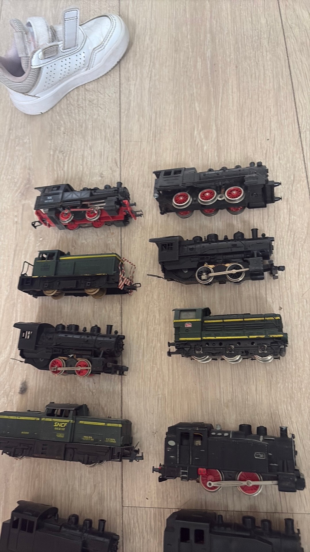 Model treinen te koop  voor HO spoor 28 stuks ! BIEDEN !, Ophalen, Gebruikt, Jouef