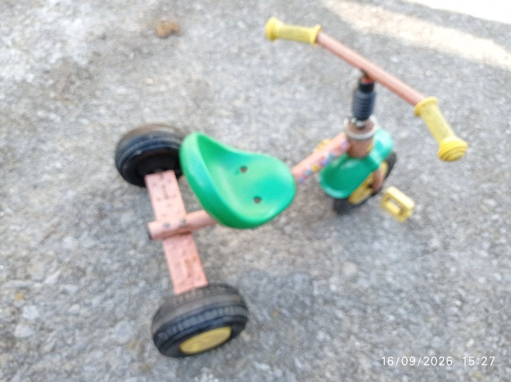 Rode en groene driewieler voor kinderen, Fietsen en Brommers, Ophalen, Gebruikt