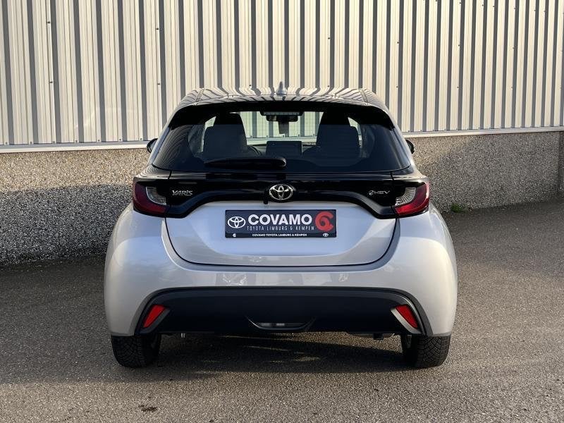 Toyota Yaris Dynamic / 7.000 KM !!!, Automaat, Start-stop-systeem, 1490 cc, Bedrijf
