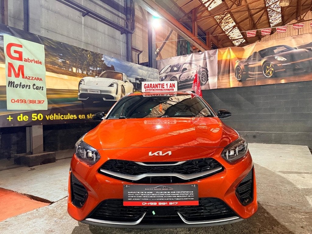 KIA Ceed SW GT-Line 1.6CRDI CarPlay GPS-camera achter, Auto's, Dealer onderhouden, Euro 6, Overige kleuren, Leder