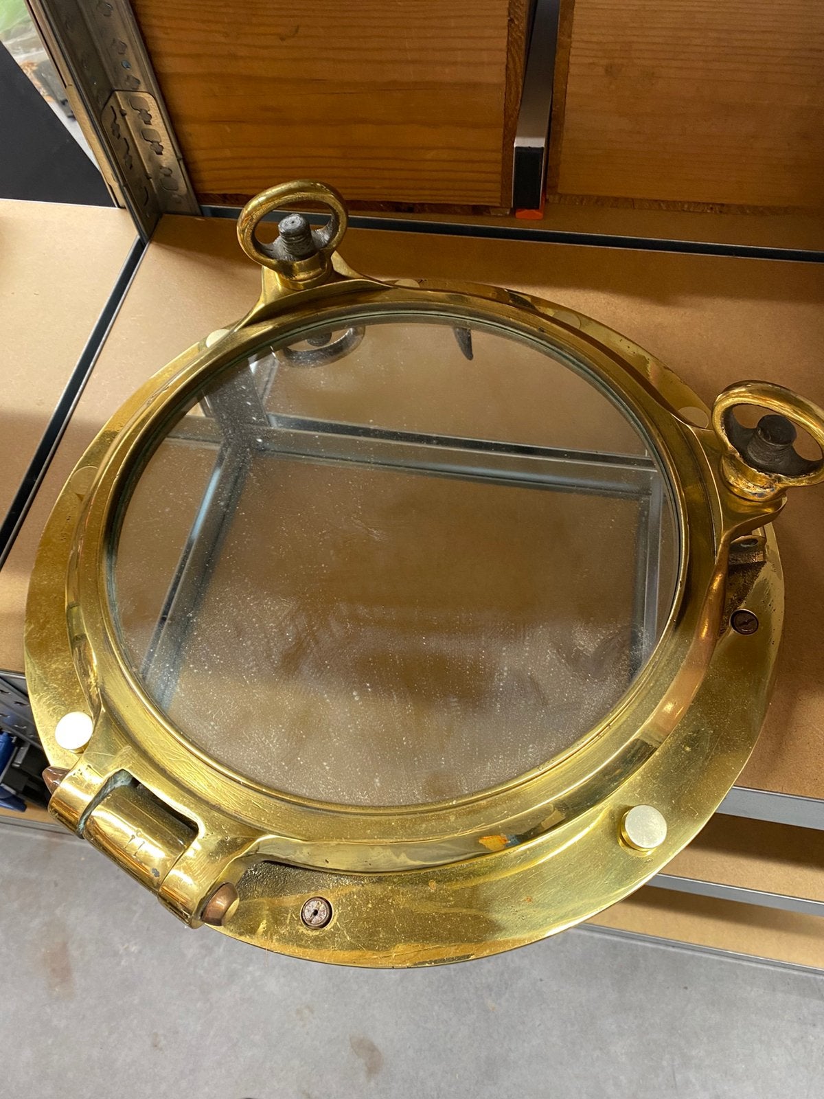 Hublot avec miroir, Enlèvement, Comme neuf