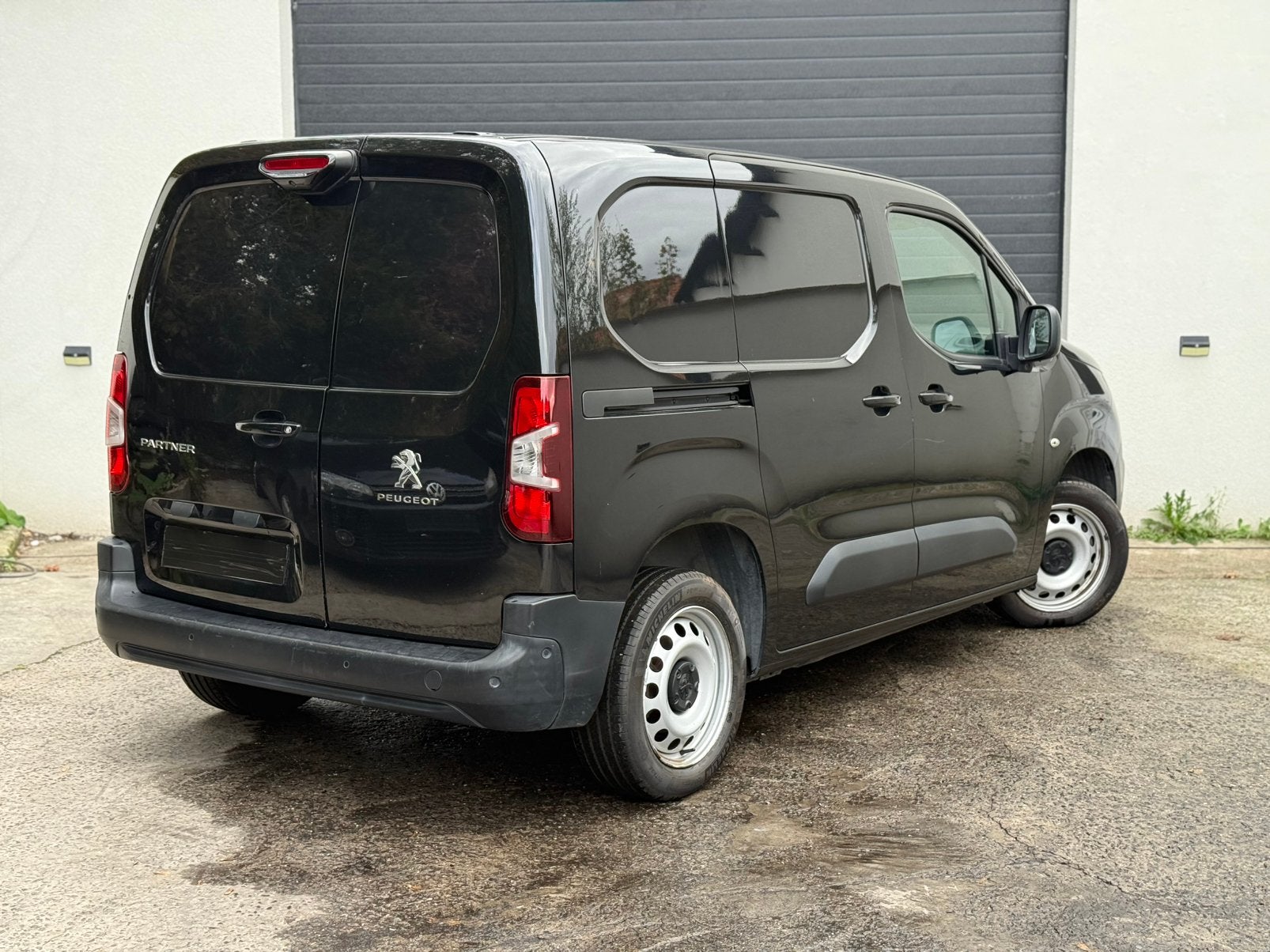 PEUGEOT PARTNER 1.5 BLUEHDI ASPHALT L1 – 131 CH AUTOMATIQUE, Achat, Euro 6, Entreprise, Noir
