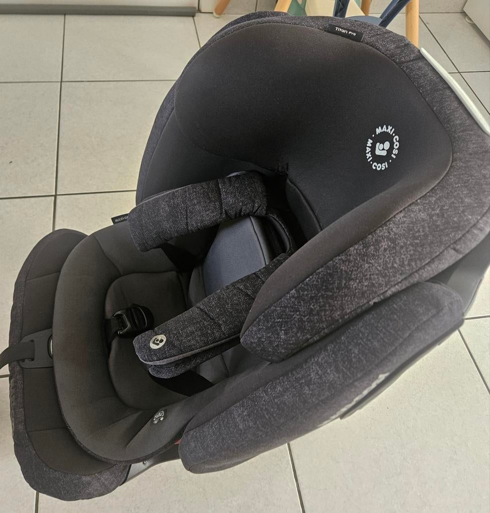 Maxi cosy titan pro, Enfants & Bébés, Enlèvement