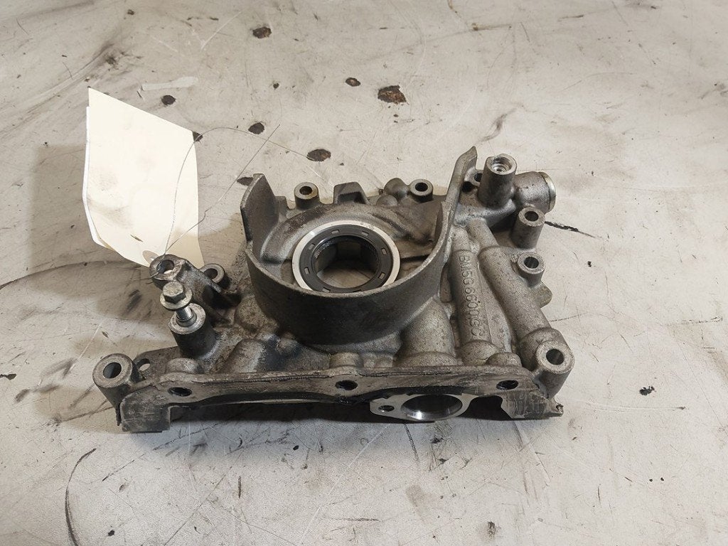 POMPE A HUILE Volvo V60 I (FW / GW) (01-2010/12-2018), Info@volvocars.com, Volvo Car Germany GmbH, Siegburger Straße 229
50679  Köln, DE