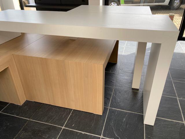Modern winkelinterieur, Enlèvement