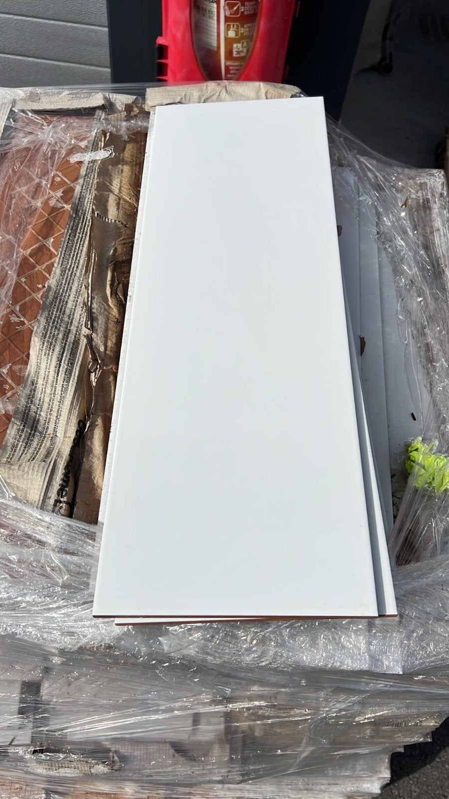 Glanzend witte wandtegel 60 x 20 cm - Nieuw, Doe-het-zelf en Bouw, Ophalen