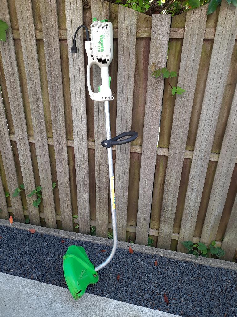 Bosmaaier Viking, Tuin en Terras, Ophalen, Gebruikt, Elektrisch, Viking / Stihl