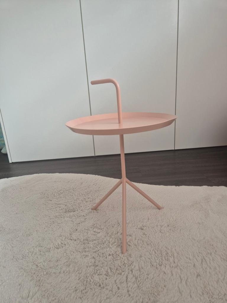 Bijzettafel Hay, Ophalen