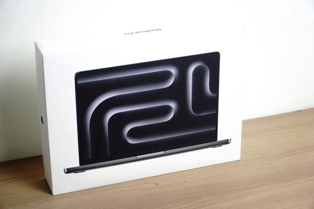 NEUF MacBook Pro M5 Max 2TB 48GB CPU18 GPU40, Informatique & Logiciels, 16 pouces, Enlèvement, 1 TB ou plus, Azerty
