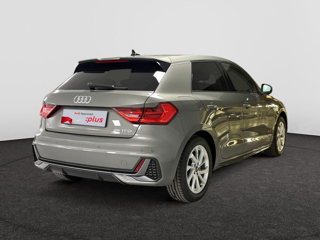 Audi A1 Sportback A1 Sportback 25 TFSI Business Edition S li, Automaat, A1, Navigatiesysteem, Zilver of Grijs