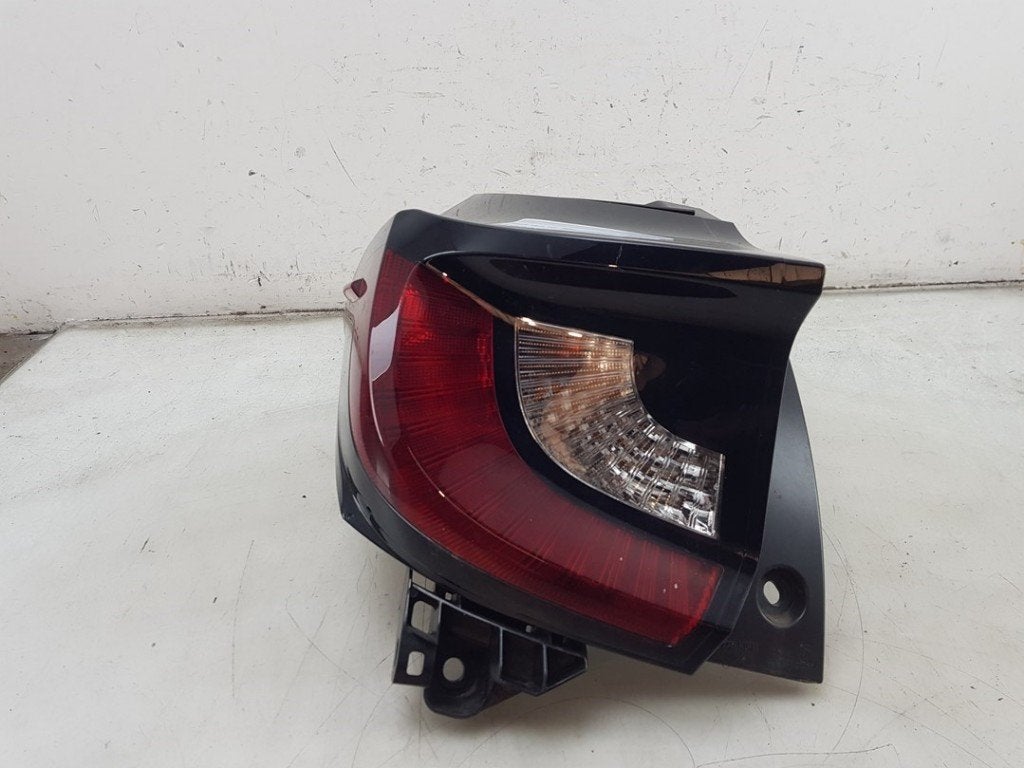 FEU ARRIÈRE GAUCHE Toyota Yaris IV (P21 / PA1 / PH1), Utilisé, Toyota