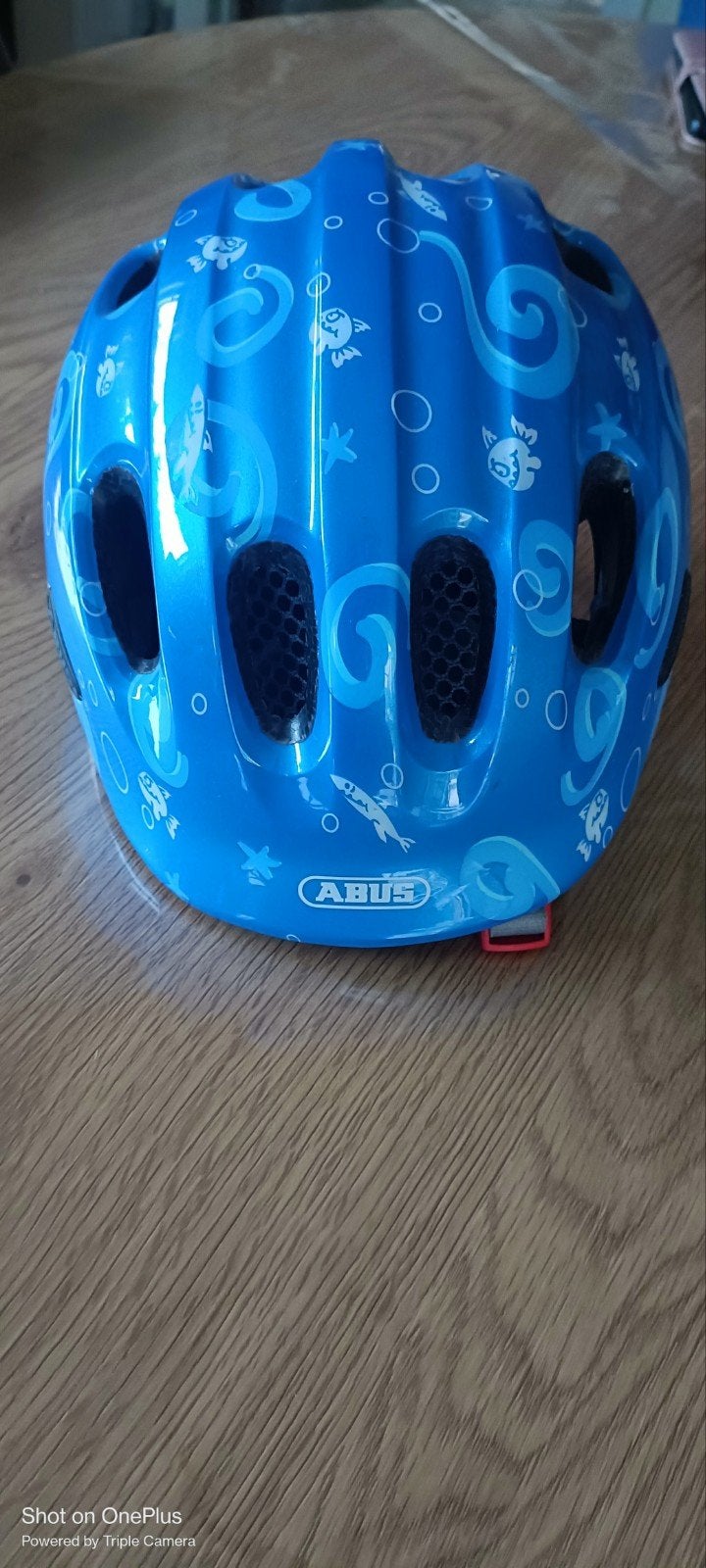 Abus fietshelm, Fietsen en Brommers, Jongen of Meisje, Zo goed als nieuw, ABUS, Ophalen
