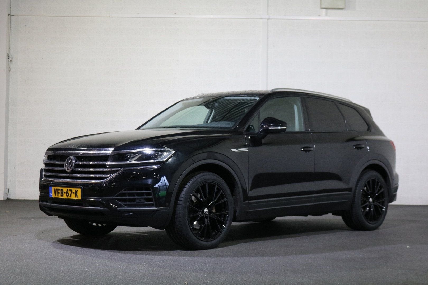 Volkswagen Touareg 3.0 TDI V6 Grijs Kenteken Bpm Vrij, Autos, Volkswagen, Touareg, Phares directionnels, Air conditionné, Bluetooth