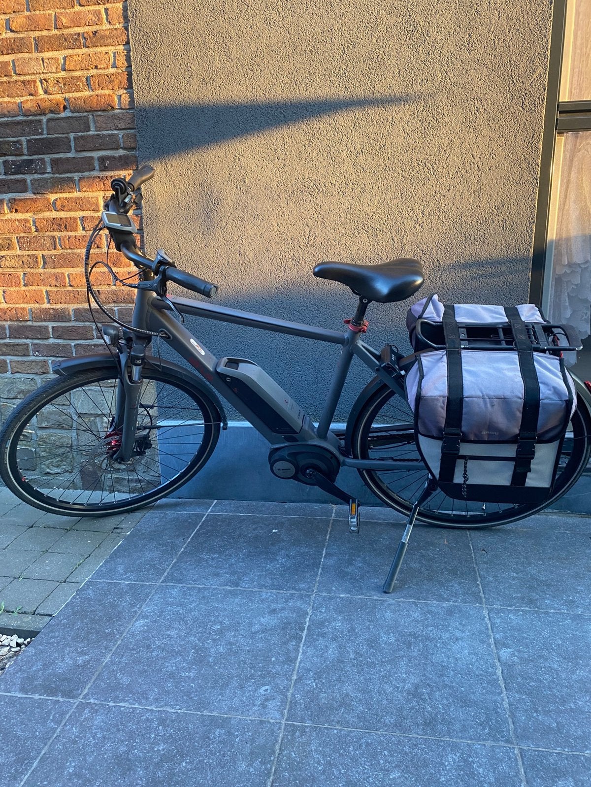 Mooie herenfiets met middenmotor bosch, Zo goed als nieuw, 51 tot 55 cm, 50 km per accu of meer, Ophalen