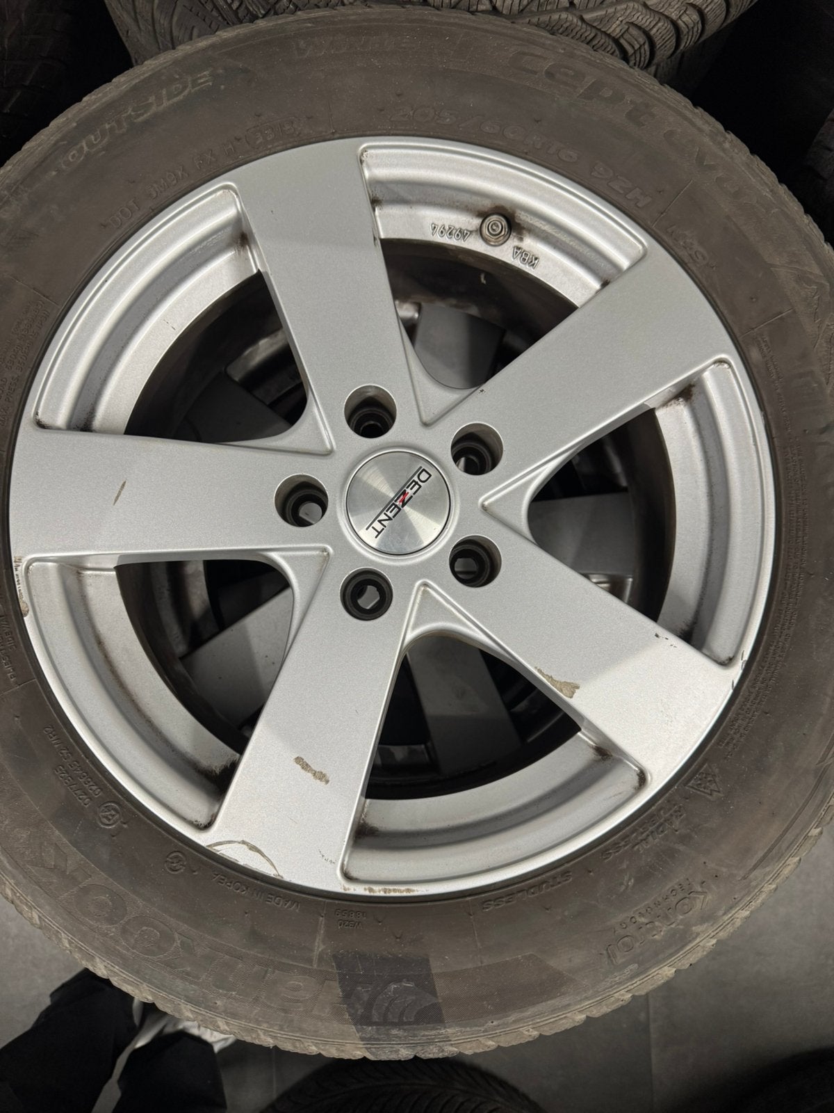 Jantes Dezent 16” hiver BMW Série 2 F45 F46 205/60 R16, Pneus hiver, 16 pouces, Pneu(s), Enlèvement