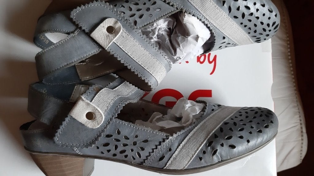 Mocassins d'été gris argenté Rieker 37 en parfait état, Gris, Enlèvement ou Envoi, Comme neuf, Sabots