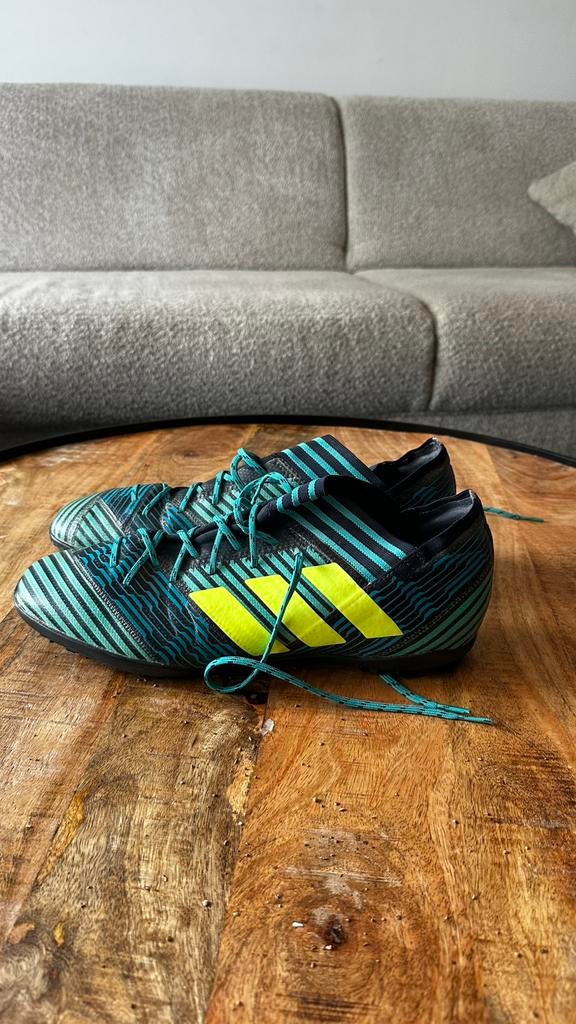 Adidas Nemeziz kunstgras voetbalschoenen, Ophalen, Zo goed als nieuw, Schoenen
