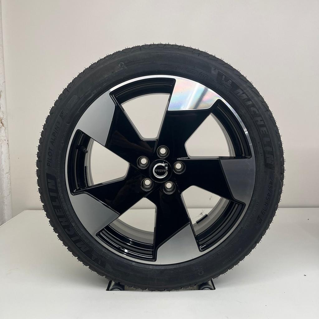 Volvo EX30 - 19 inch - winterbanden NIEUW, Neuf, Pneus et Jantes, Enlèvement ou Envoi, Véhicule de tourisme
