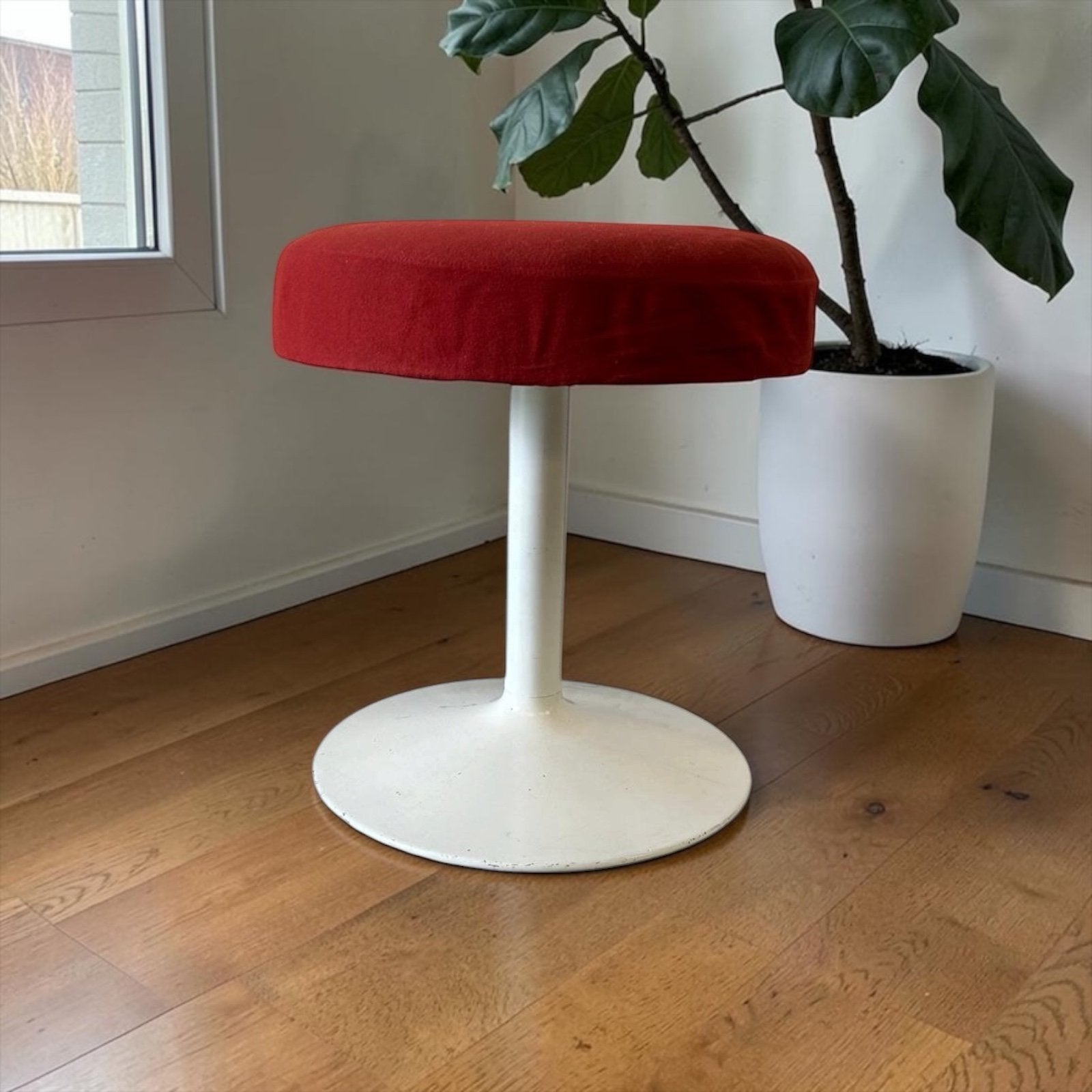 Vintage space age kruk / tabouret / poefje met tulpvoet, Antiek en Kunst, Verzenden