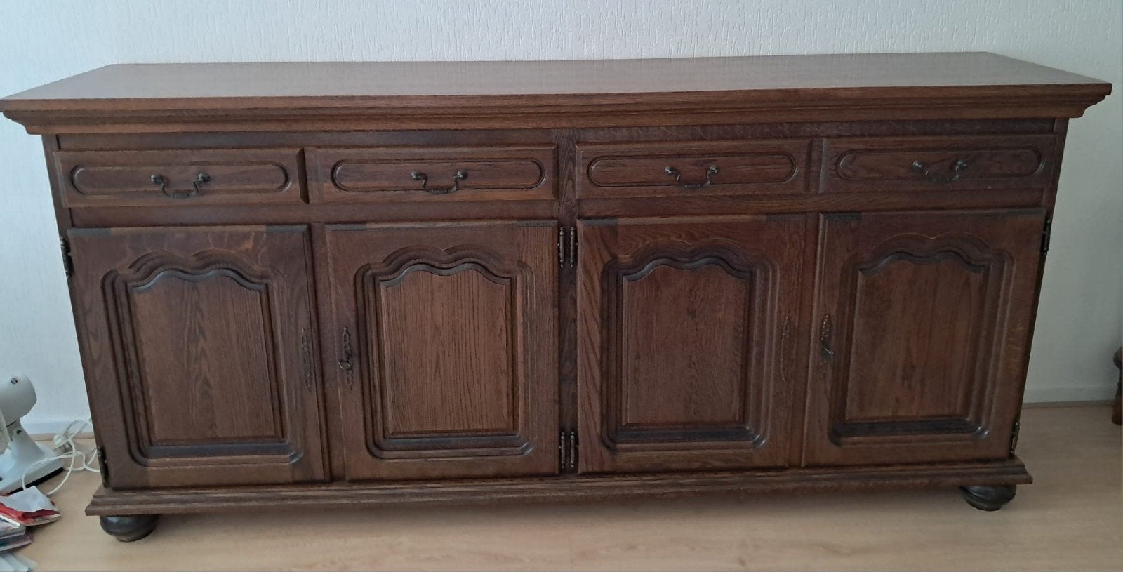 Eiken dressior kast ( zeer goede staat) weg wegens verhuis, Ophalen, Met deur(en), Eikenhout, Zo goed als nieuw