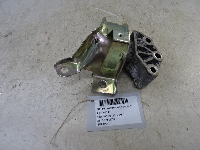 MONTAGE MOTEUR Abarth 500 / 595 / 695 (01-2008/-), Autos : Pièces & Accessoires, Taurusavenue 1
2132 LS  Hoofddorp, NL, Webaccessibility@stellantis.com