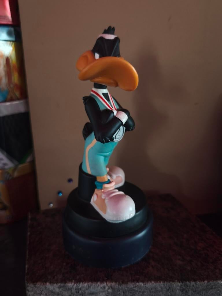 Vintage Daffy duck, Ophalen