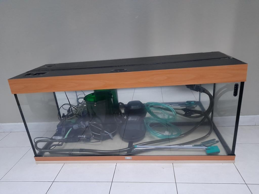 Aquarium 1m20 lang, Enlèvement