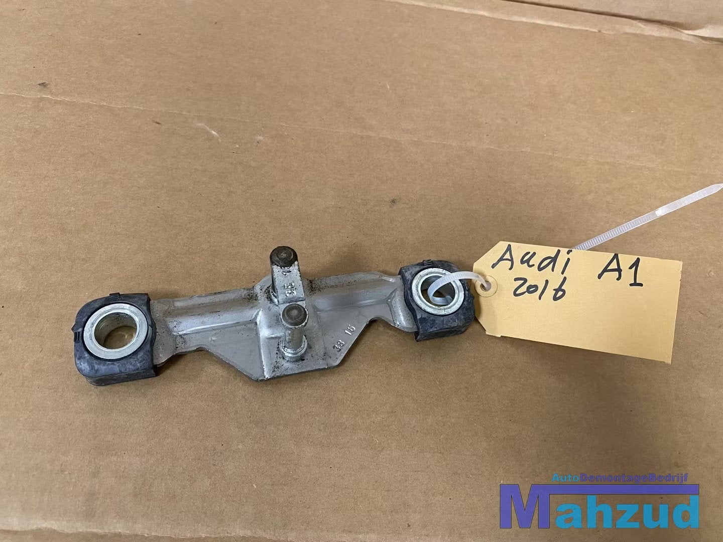 AUDI A1 Sportback achterklep slot geleider slotplaat 2011-20, Arrière, AUDI AG, Auto-Union-Strasse 1
85045  Ingolstadt, DE, Audi