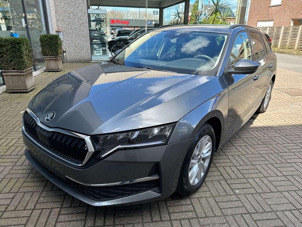 Skoda Octavia Combi 1.5 TSI eTec Family DSG | Camera | Keyle, Auto's, Stof, 4 cilinders, https://public.car-pass.be/vhr/e36fe0a0-e281-49a3-ae1f-7a357da031f4