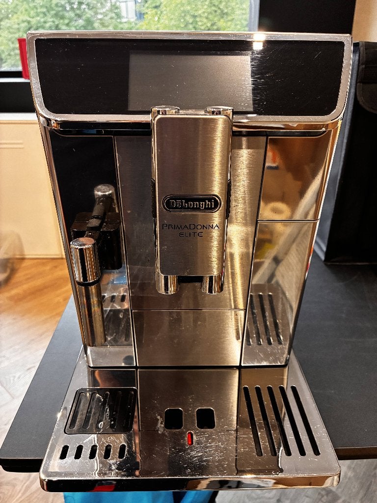 Delonghi PrimaDonna Elite volautomaat, topstaat en compleet, Electroménager, Réservoir d'eau amovible, Café en grains, Utilisé