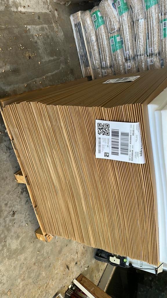 Pallet met karton, Ophalen, Zo goed als nieuw, Pallet