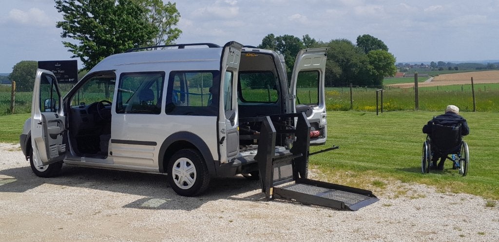 TPMR wagen, speciaal voor gehandicapten vervoer, 47.000 km !, Auto's, Voorwielaandrijving, Euro 5, Stof, 110 kW