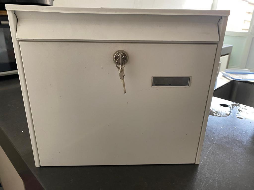 Witte brievenbus, Ophalen, Zo goed als nieuw, Wandbrievenbus