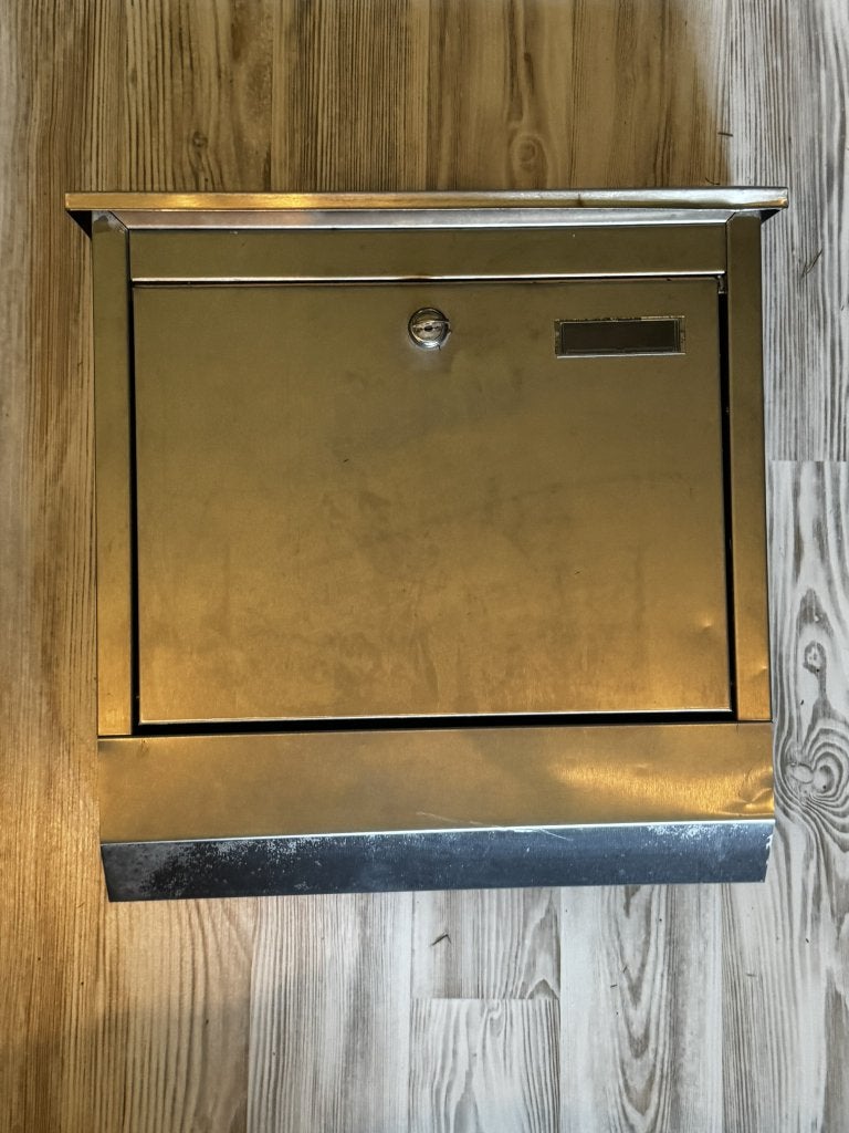 Boîte aux lettres inox avec porte-journaux et clé, Jardin & Terrasse, Enlèvement, Utilisé, Inox, Murale
