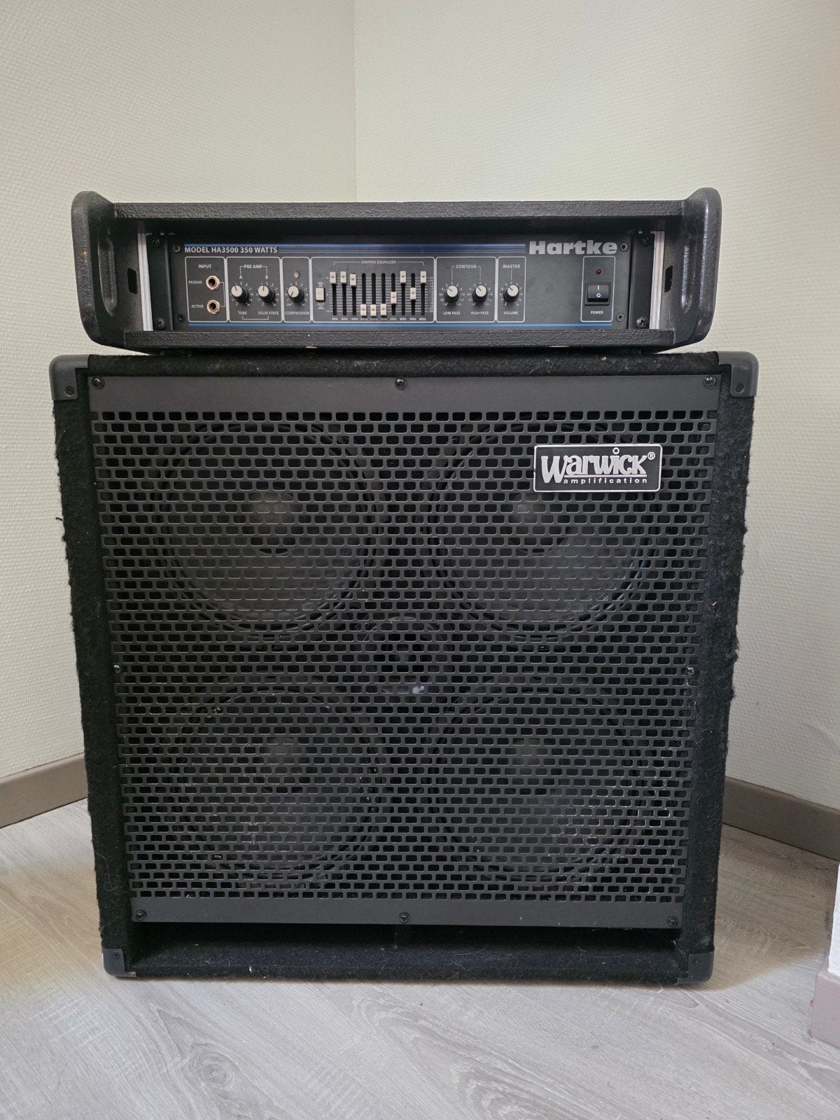 Ampli Hartke HA3500 + Baffle Warwick WCA410, Muziek en Instrumenten, Versterkers | Bas en Gitaar, Ophalen